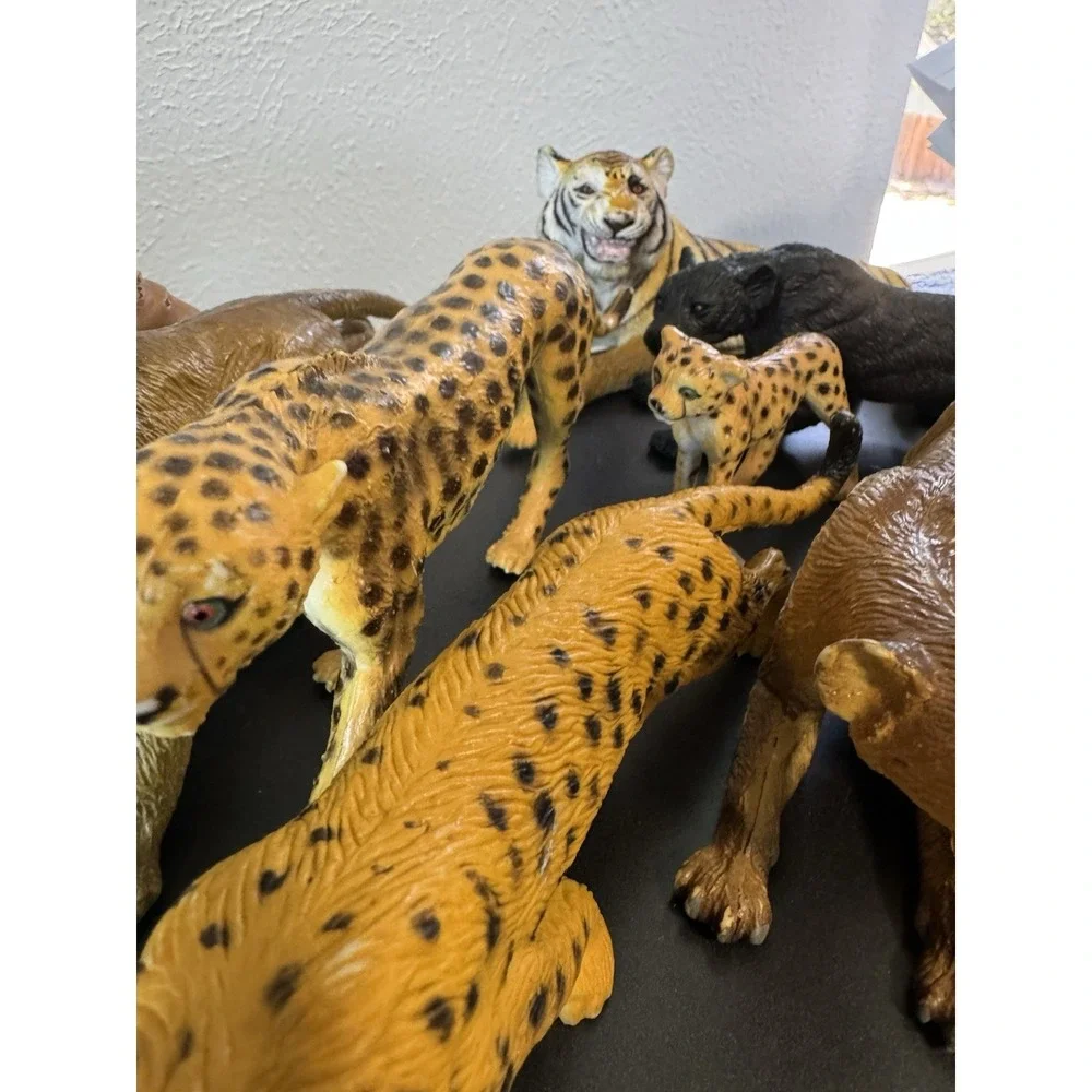 Toy Animals Rubber Lions Tigers And Panther